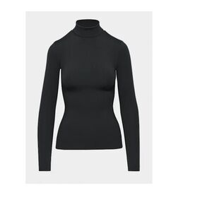 Aritzia contour turtleneck longsleeve top in black